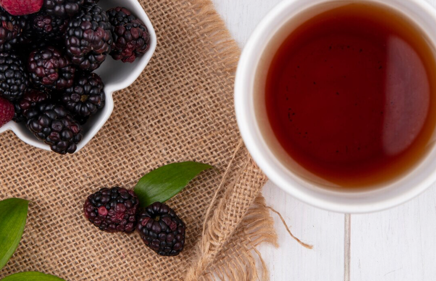 Roos, Hibiscus & Moerbei Thee